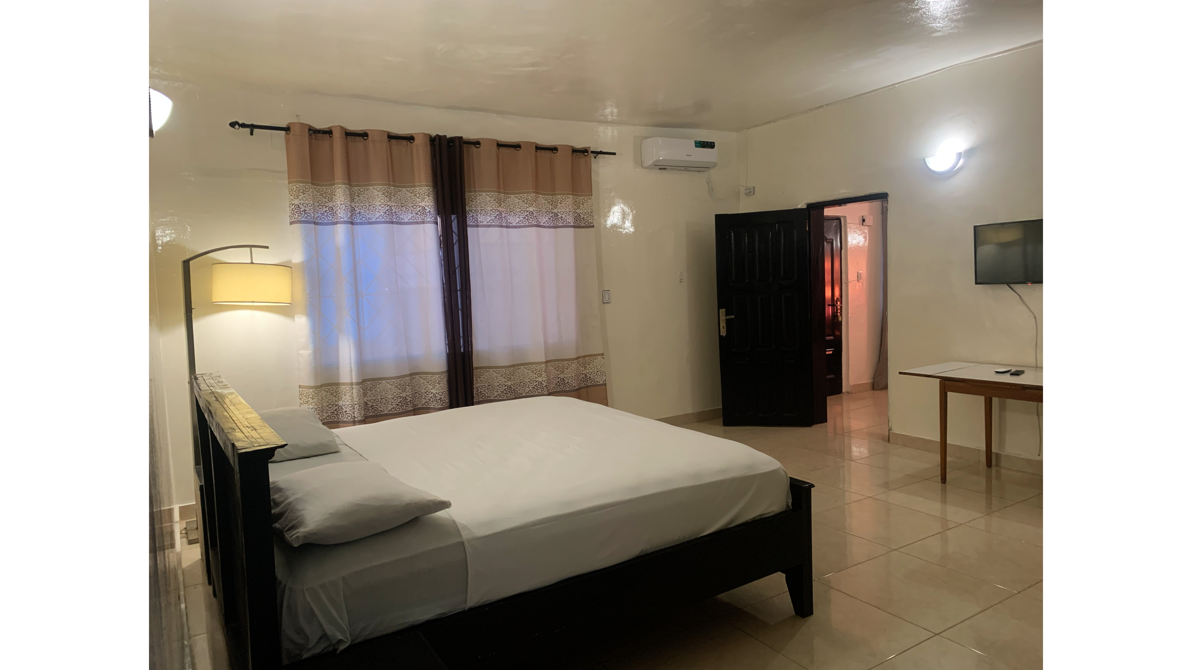 Maryland Guesthouse มอนโรเวีย ภายนอก รูปภาพ